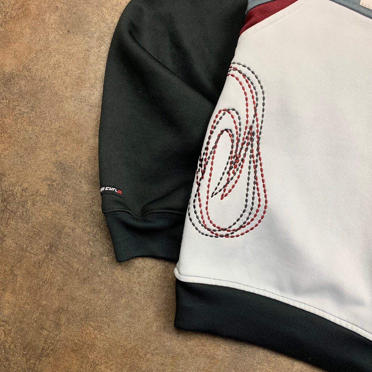 Rip Curl 00s black white graphic hoodie