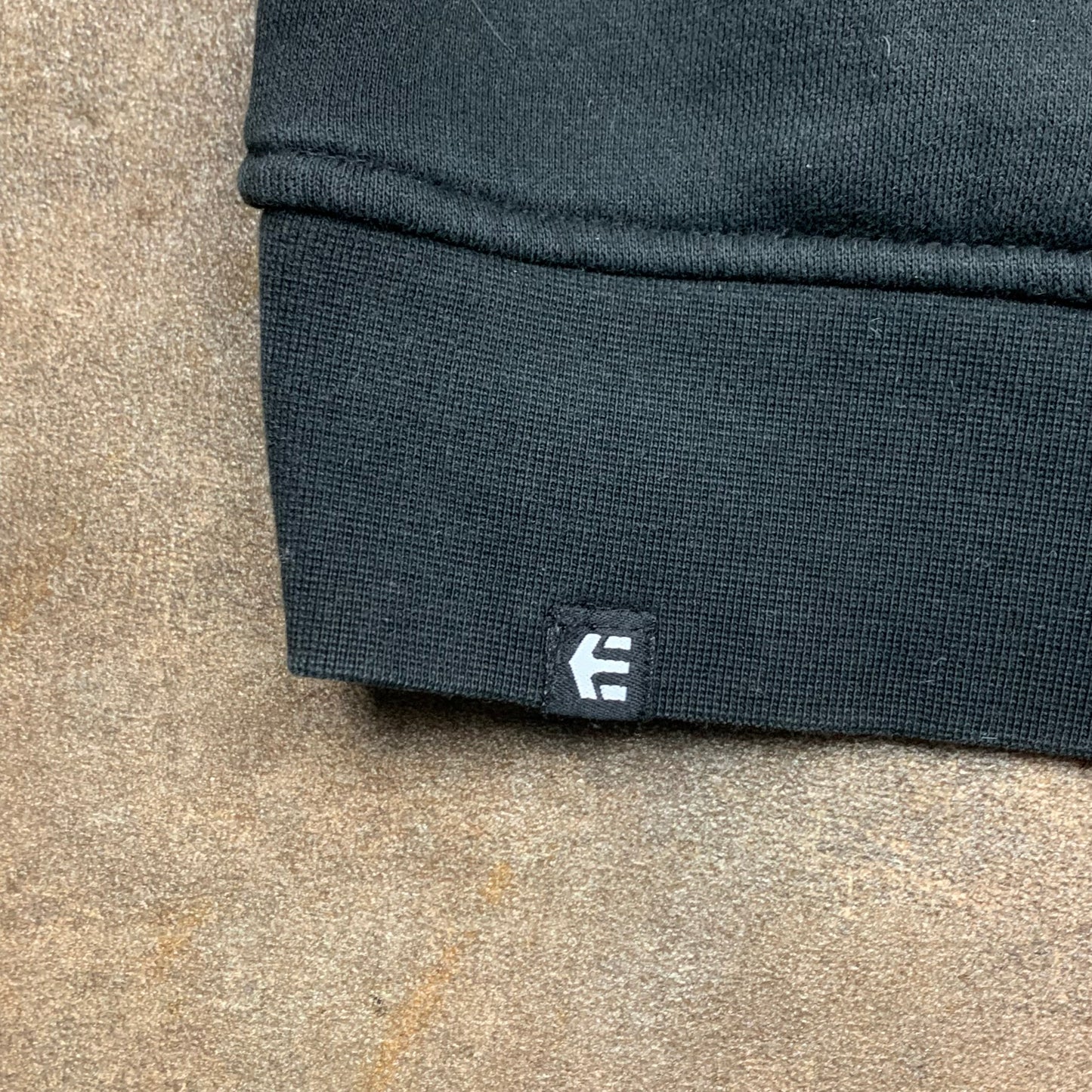Etnies 00s graphic boxy hoodie