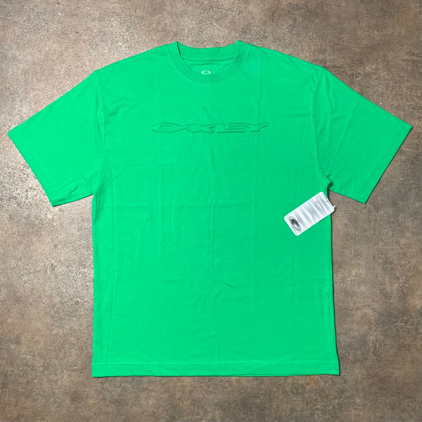 Oakley 00s green cut and sew graphic tee