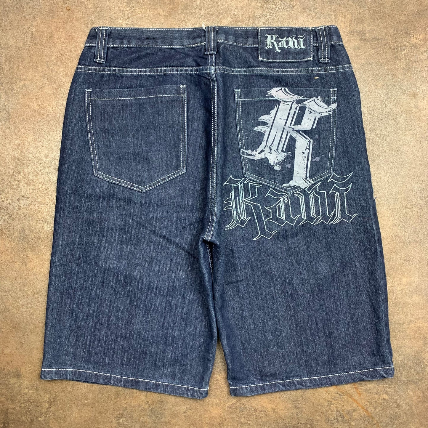 Karl Kani 00s baggy graphic jorts