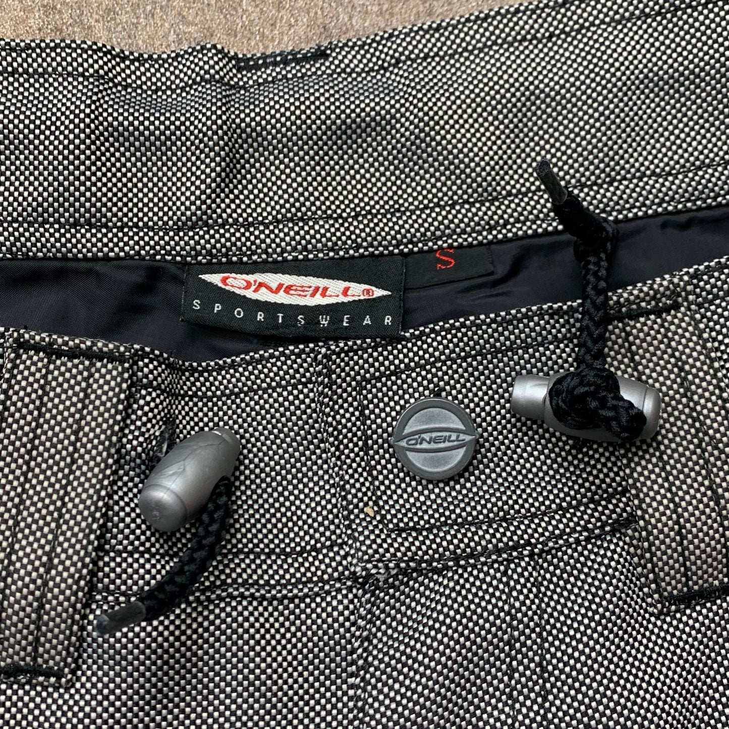 O'Neill 00s grey checkered ski salopettes