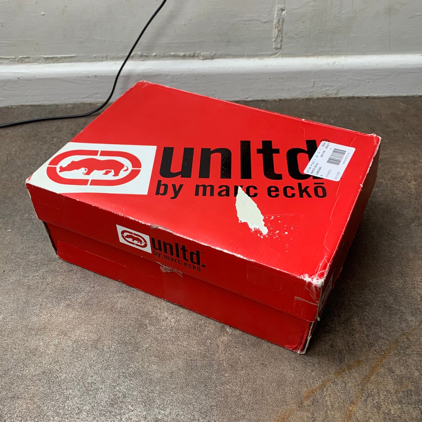 Ecko Unltd. 00s black gold trainers