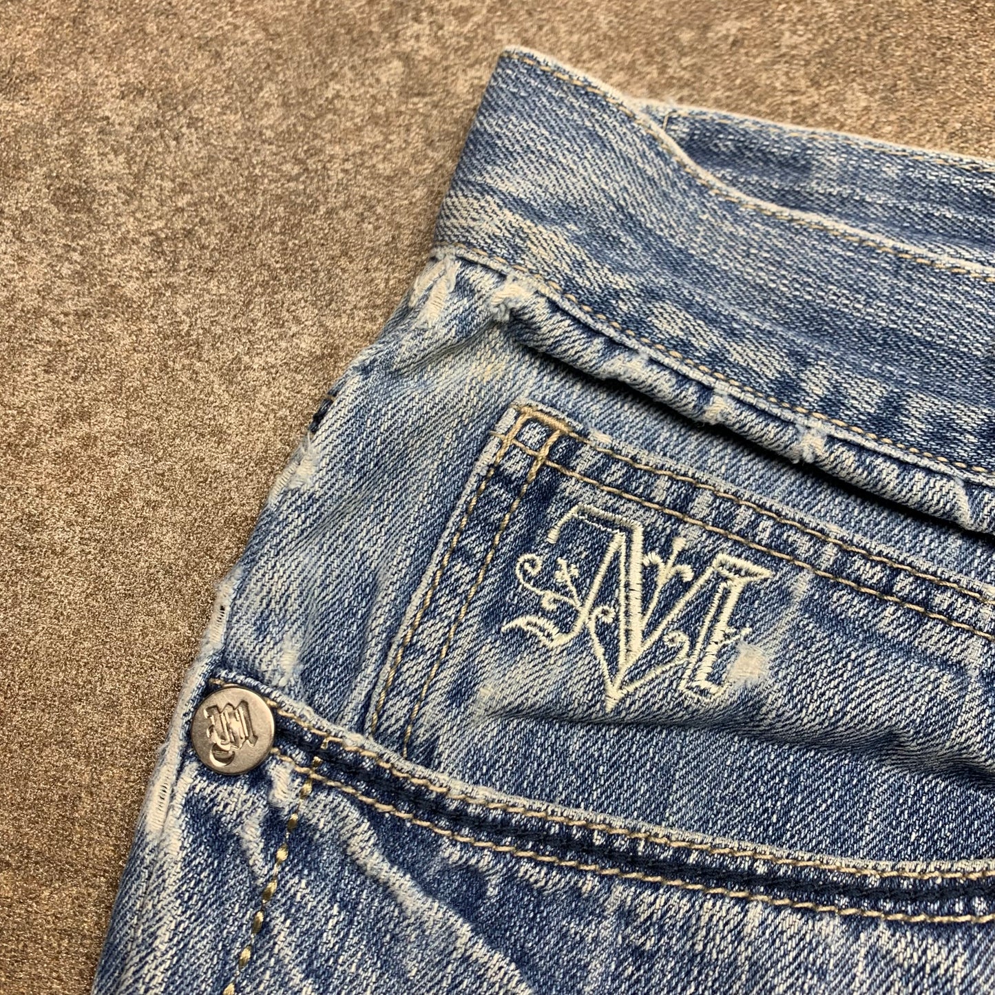 Mecca 00s light blue baggy graphic jorts