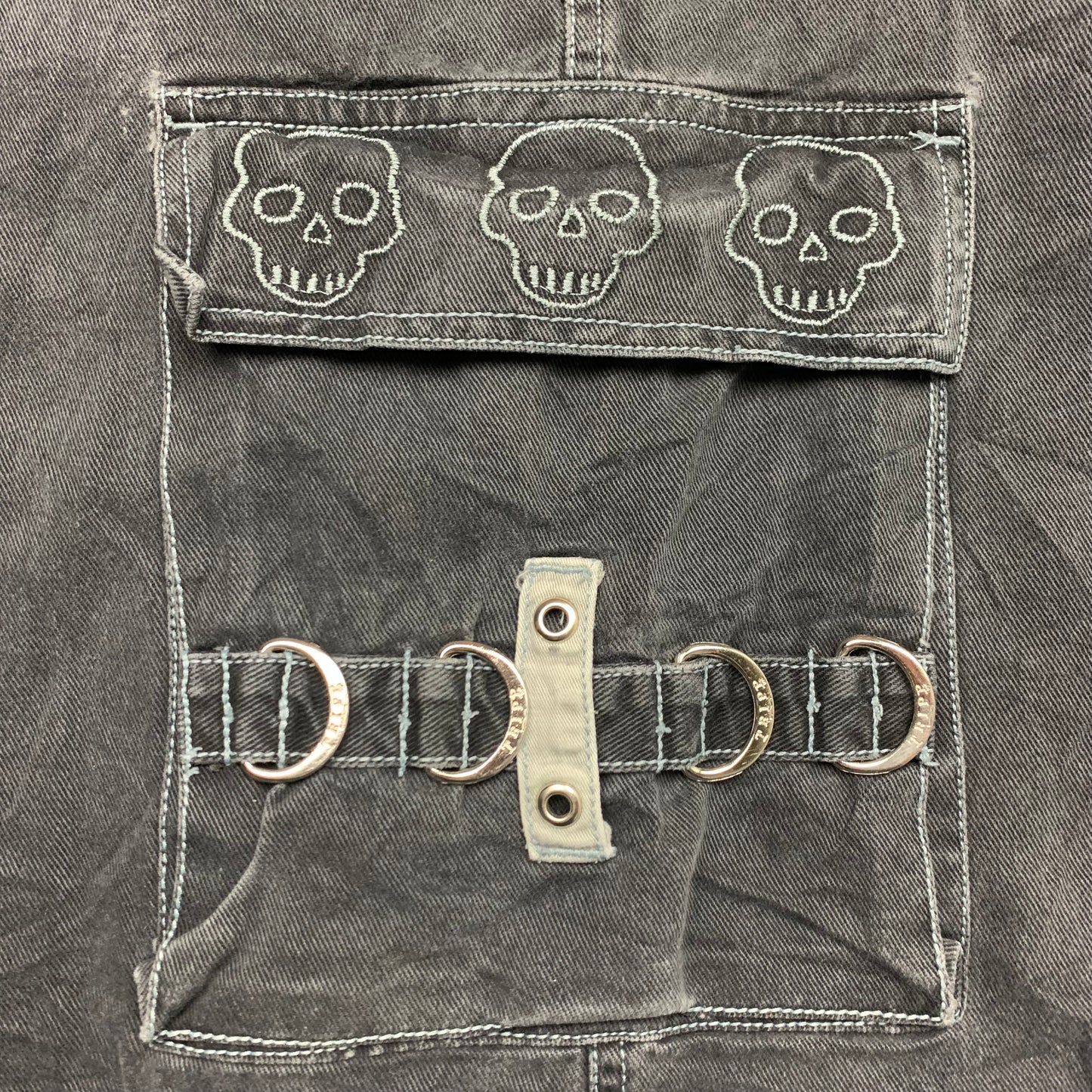 Tripp NYC 00s black baggy grunge cargo jorts