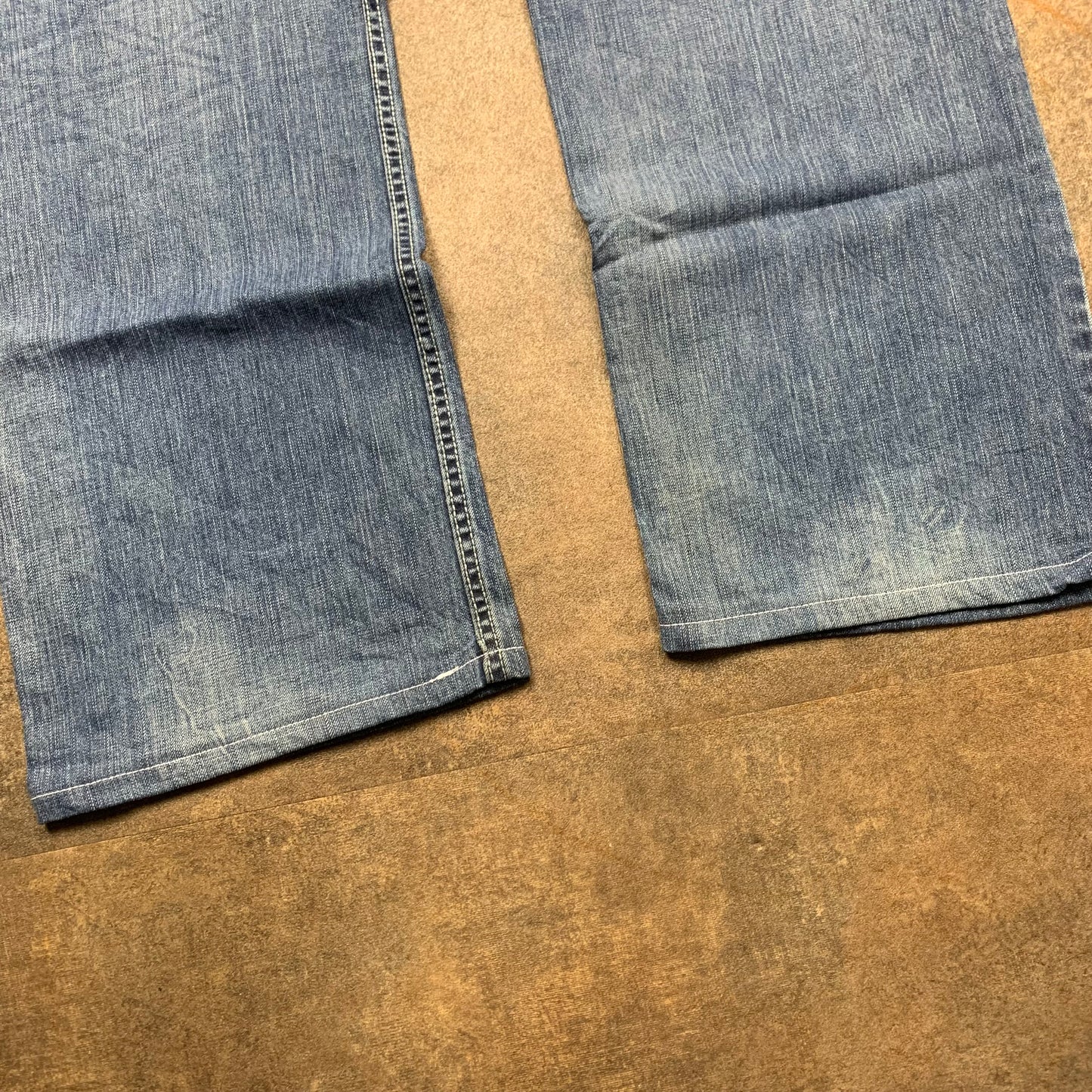 Levi's Silvertab 00s flared faded jeans (36")