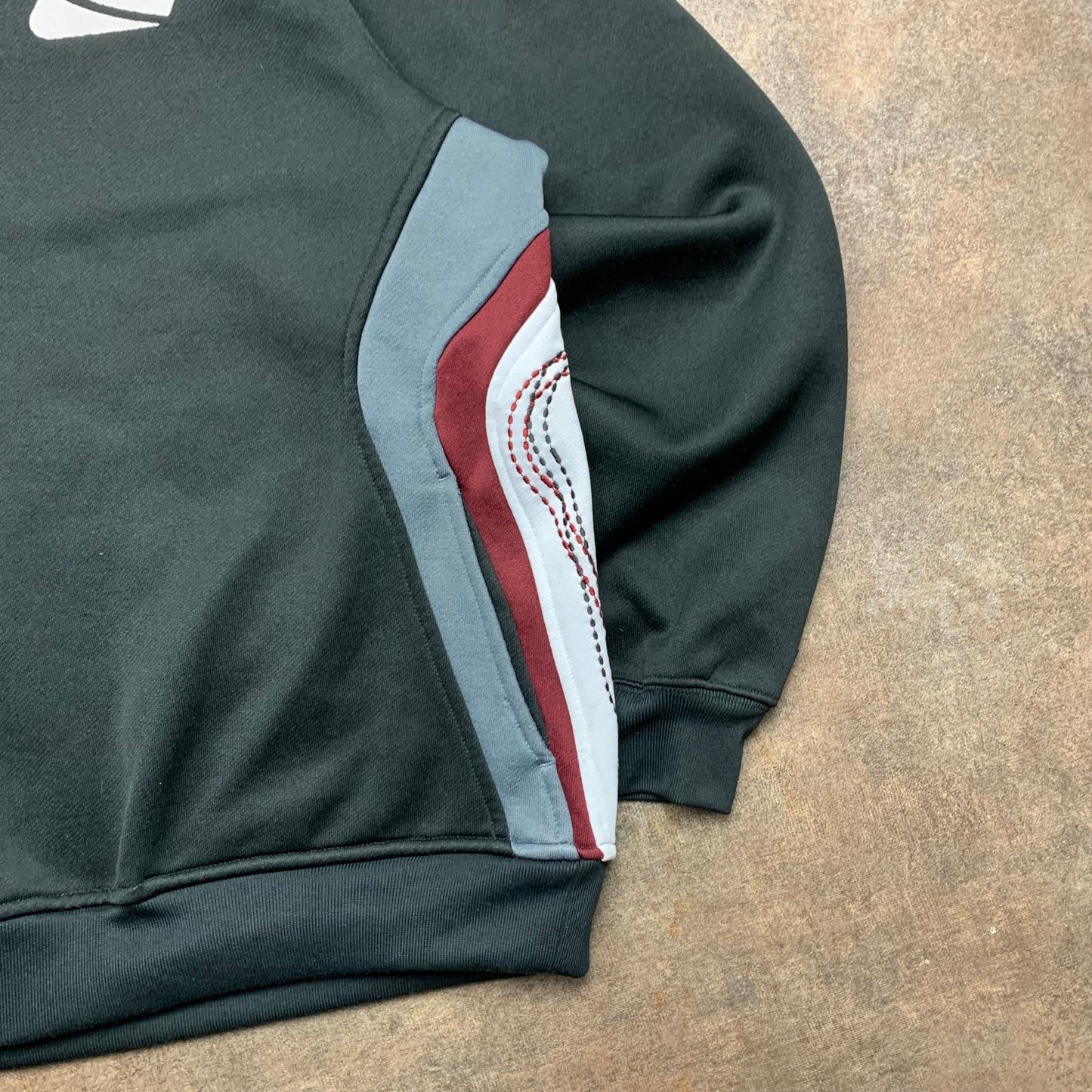 Rip Curl 00s black white graphic hoodie
