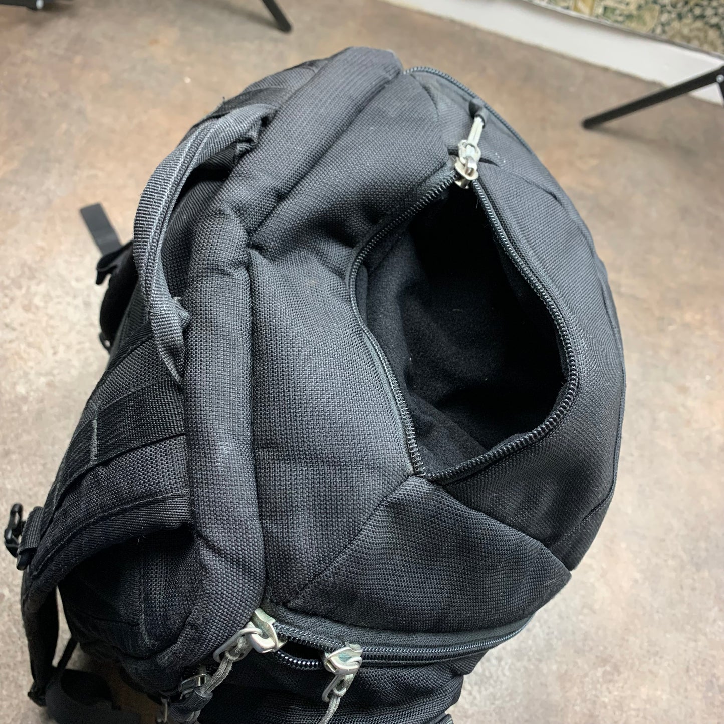 Oakley Blade 40 black logo backpack