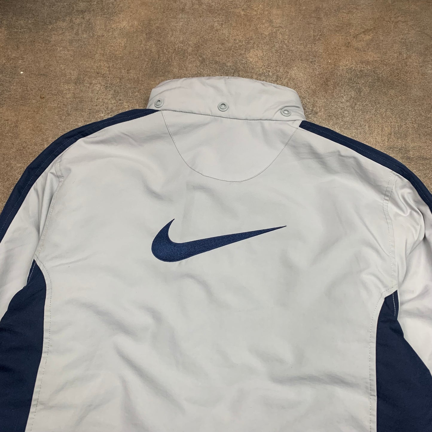 Nike 00s white navy graphic jacket