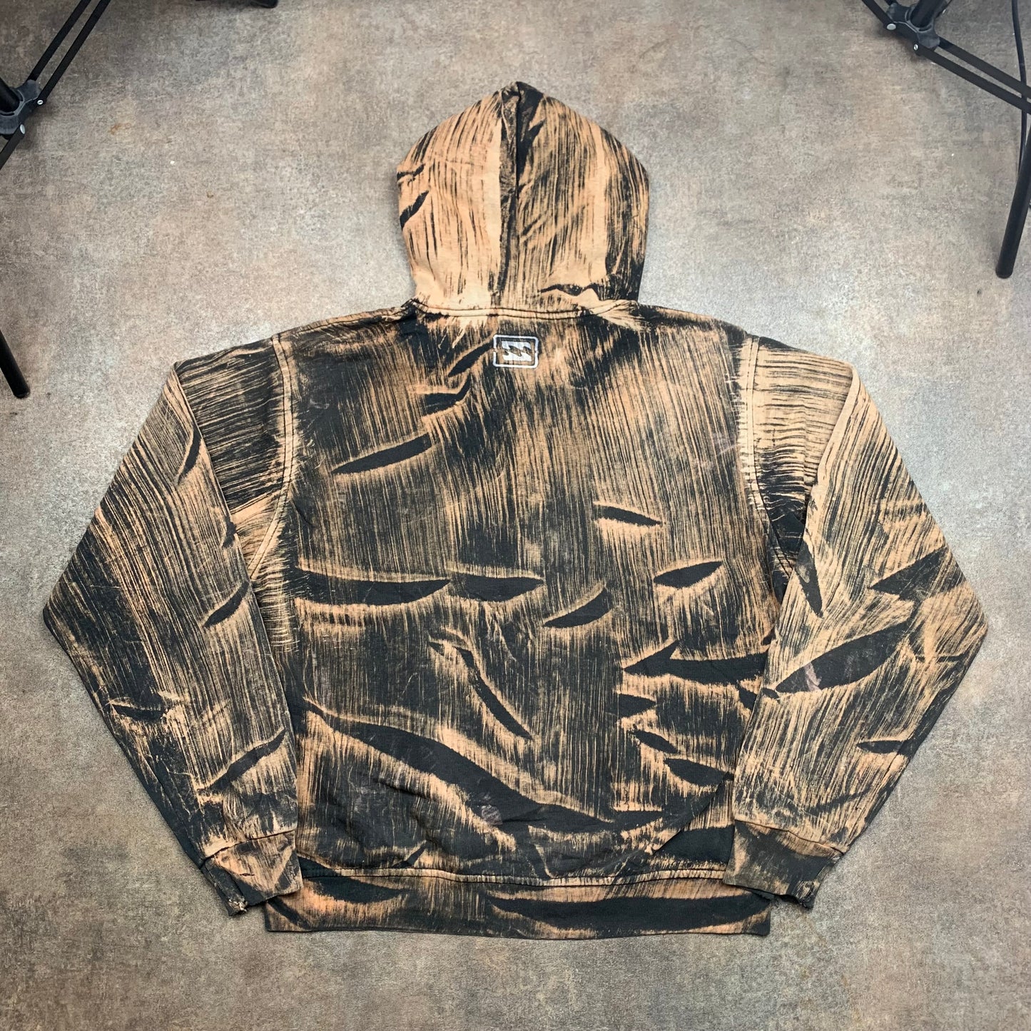 Billabong 00s graphic brown zip hoodie