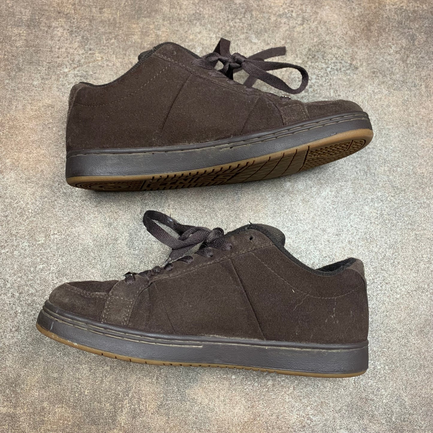 Etnies 00s brown kingpin trainers