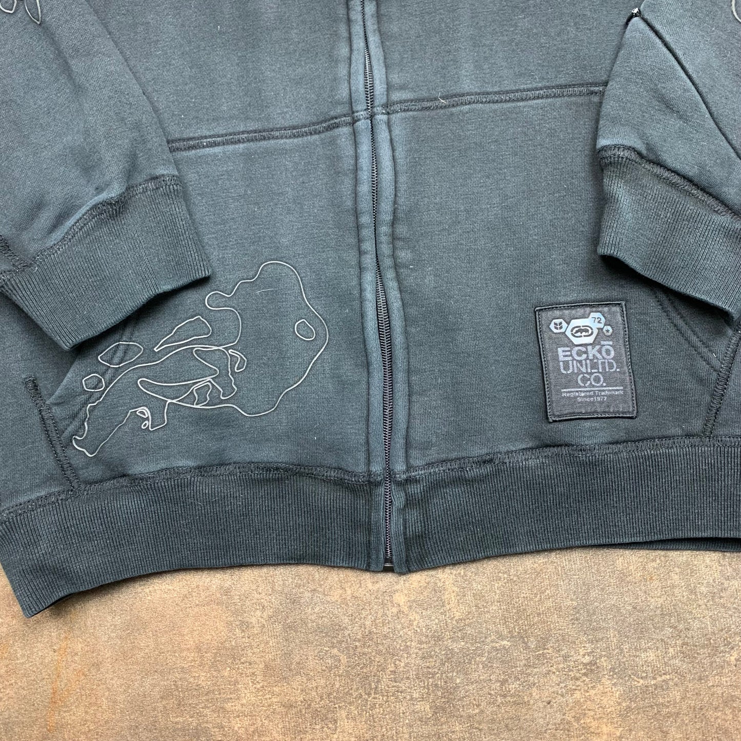 Ecko Unltd. 00s black grey graphic hoodie