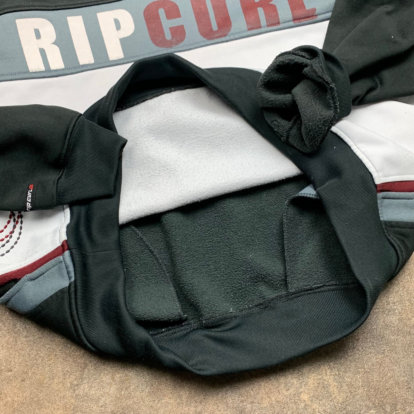 Rip Curl 00s black white graphic hoodie