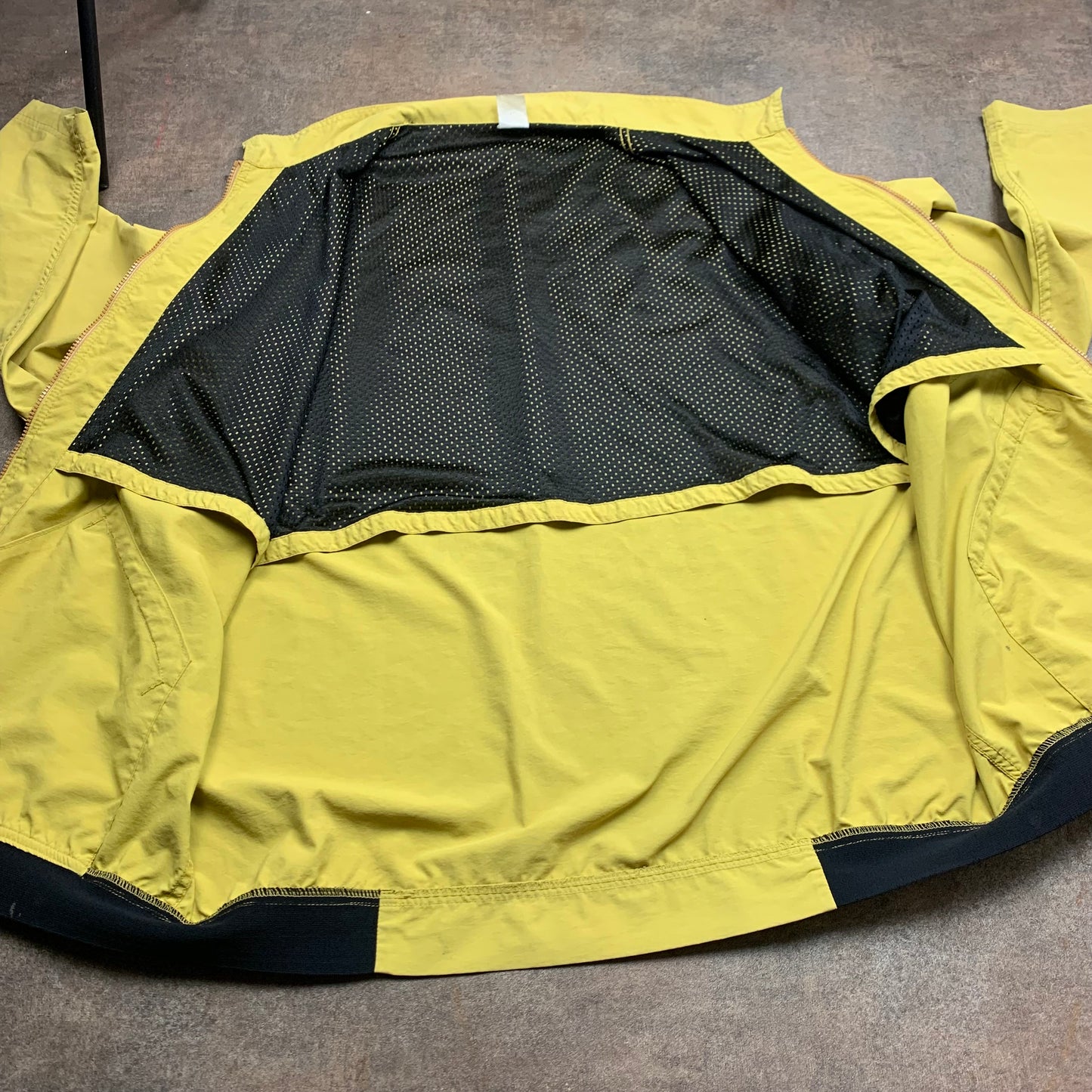 Oxbow 90s yellow graphic boxy zip jacket