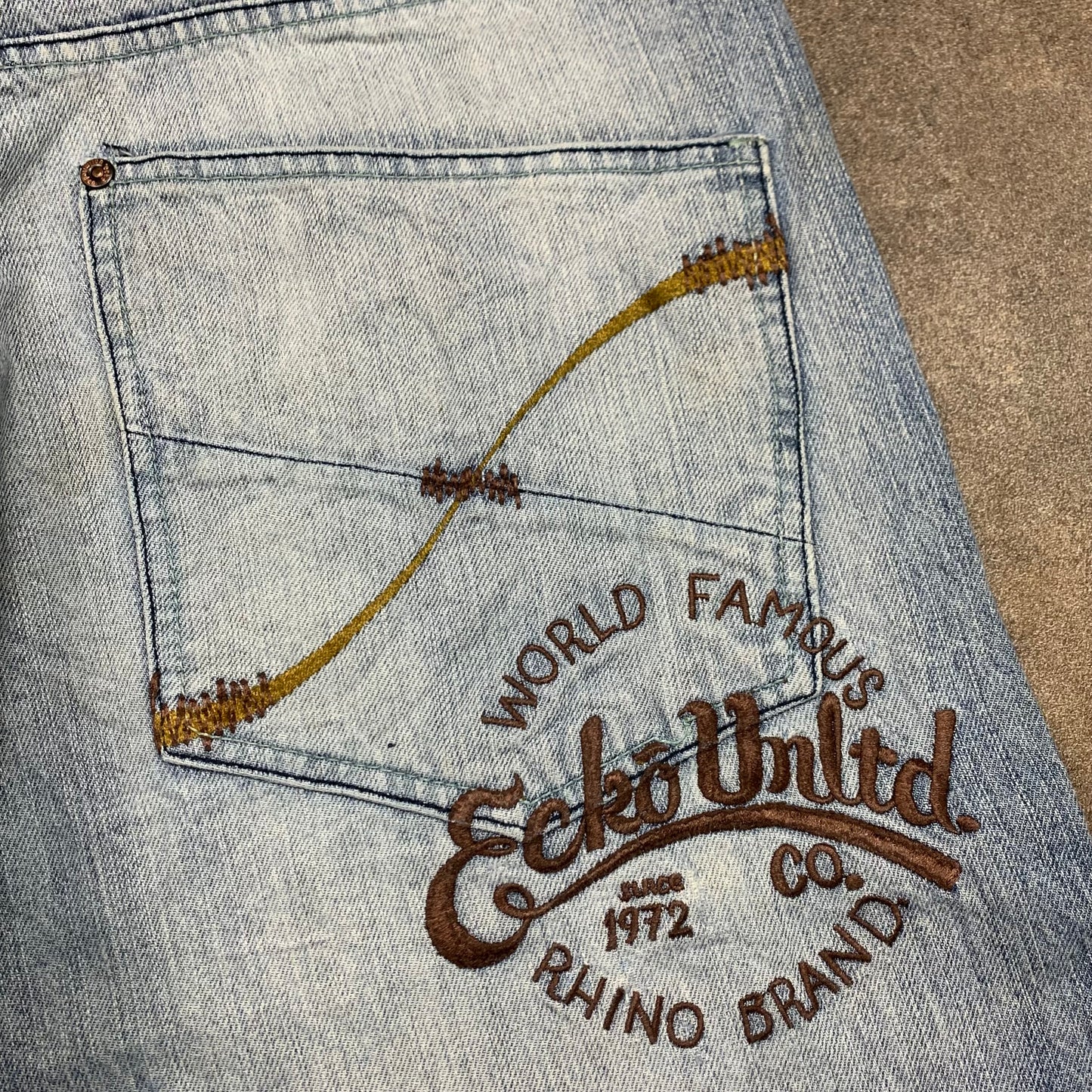 Ecko Unltd. 00s light blue baggy graphic jorts