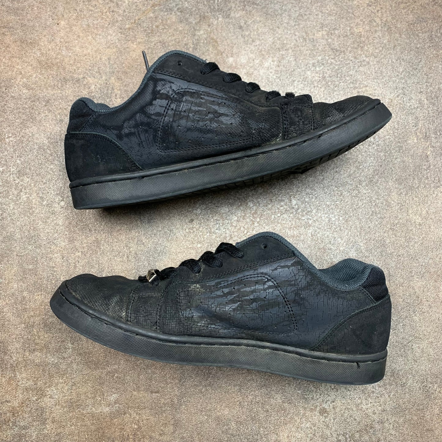 DC Shoes 00s studded grunge trainers
