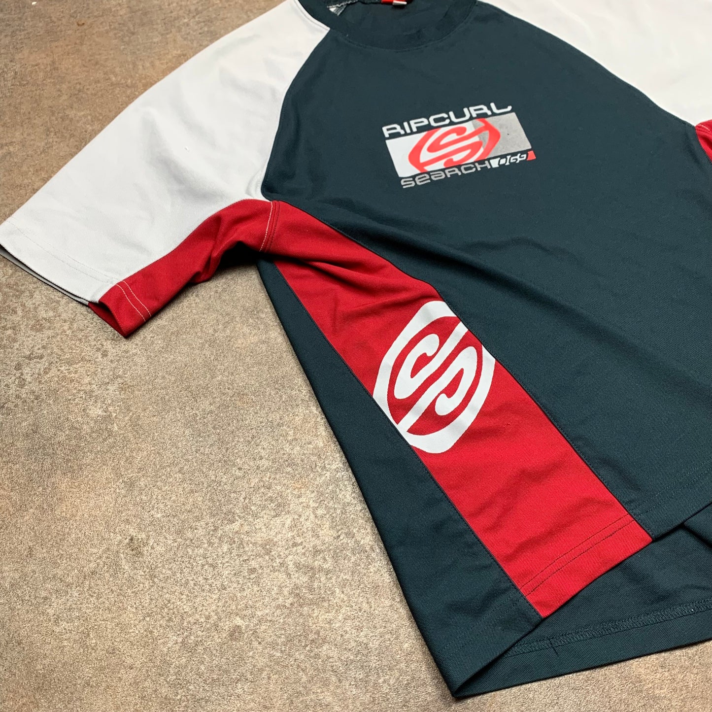Rip Curl 00s graphic black rash vest