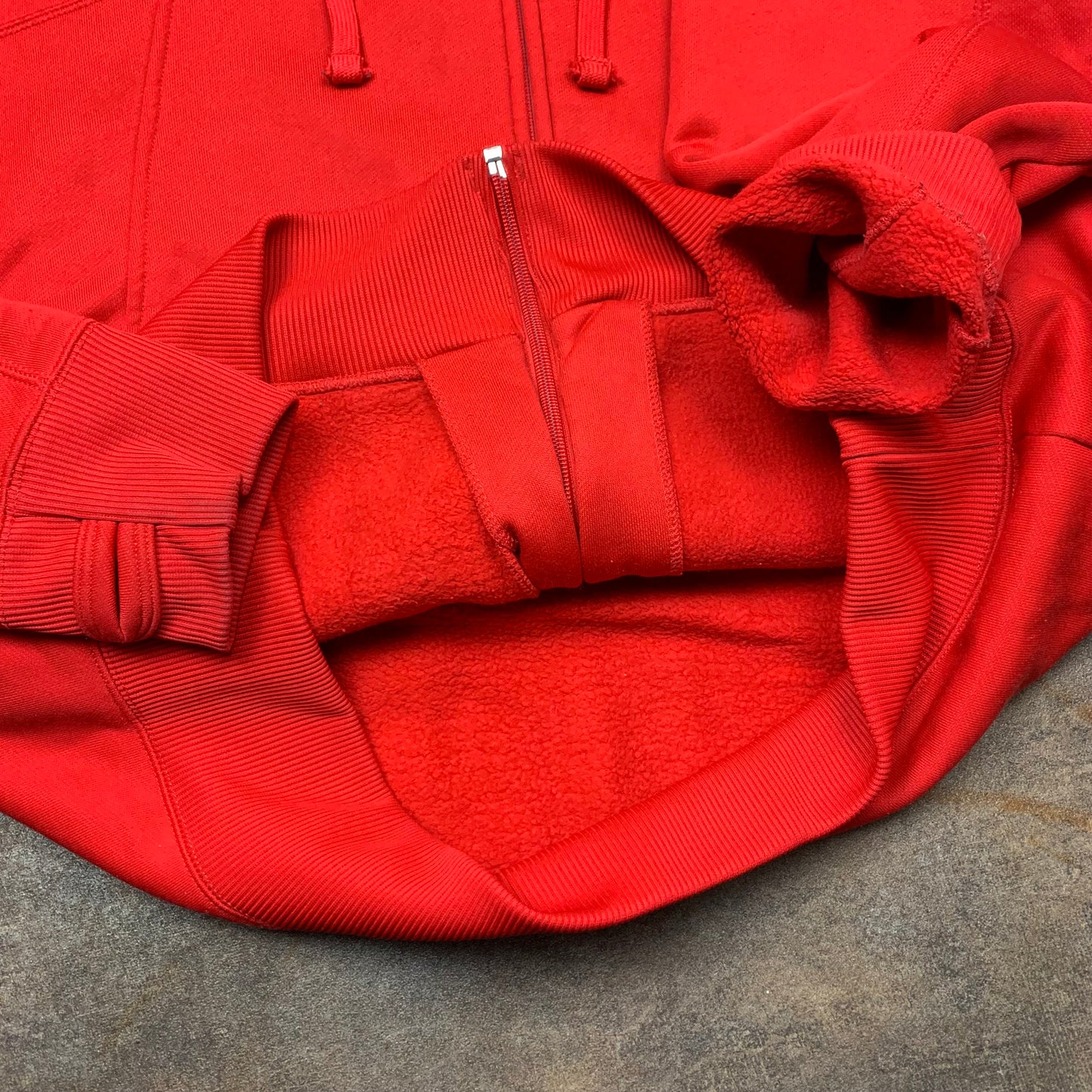 Oakley 00s red boxy zip hoodie