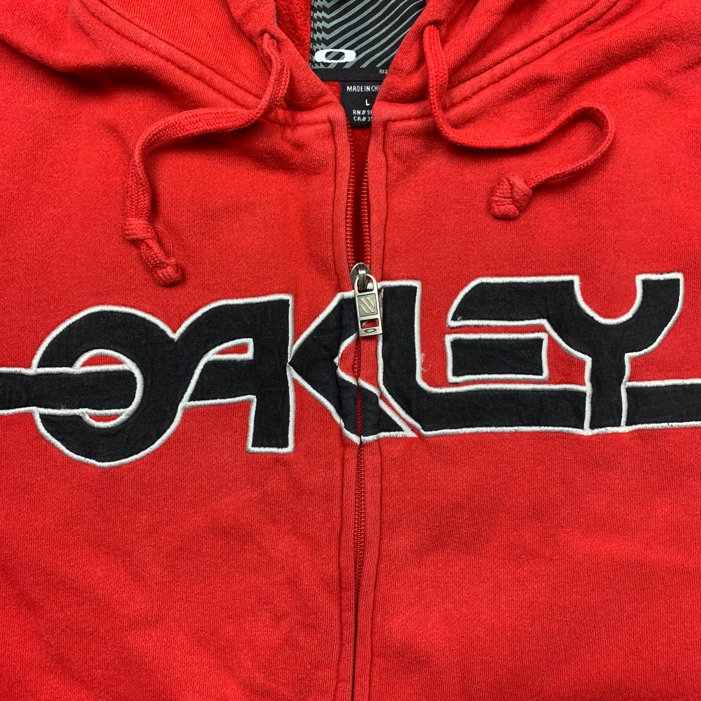 Oakley 00s red graphic zip hoodie