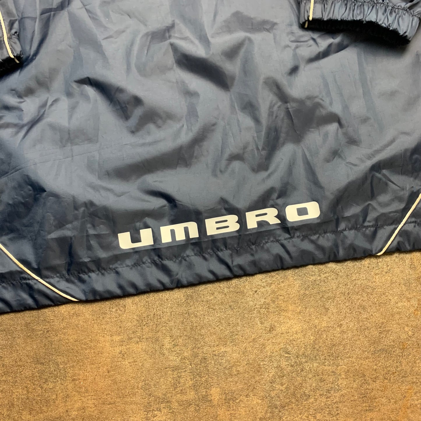 Umbro 00s navy graphic deadstock jacket