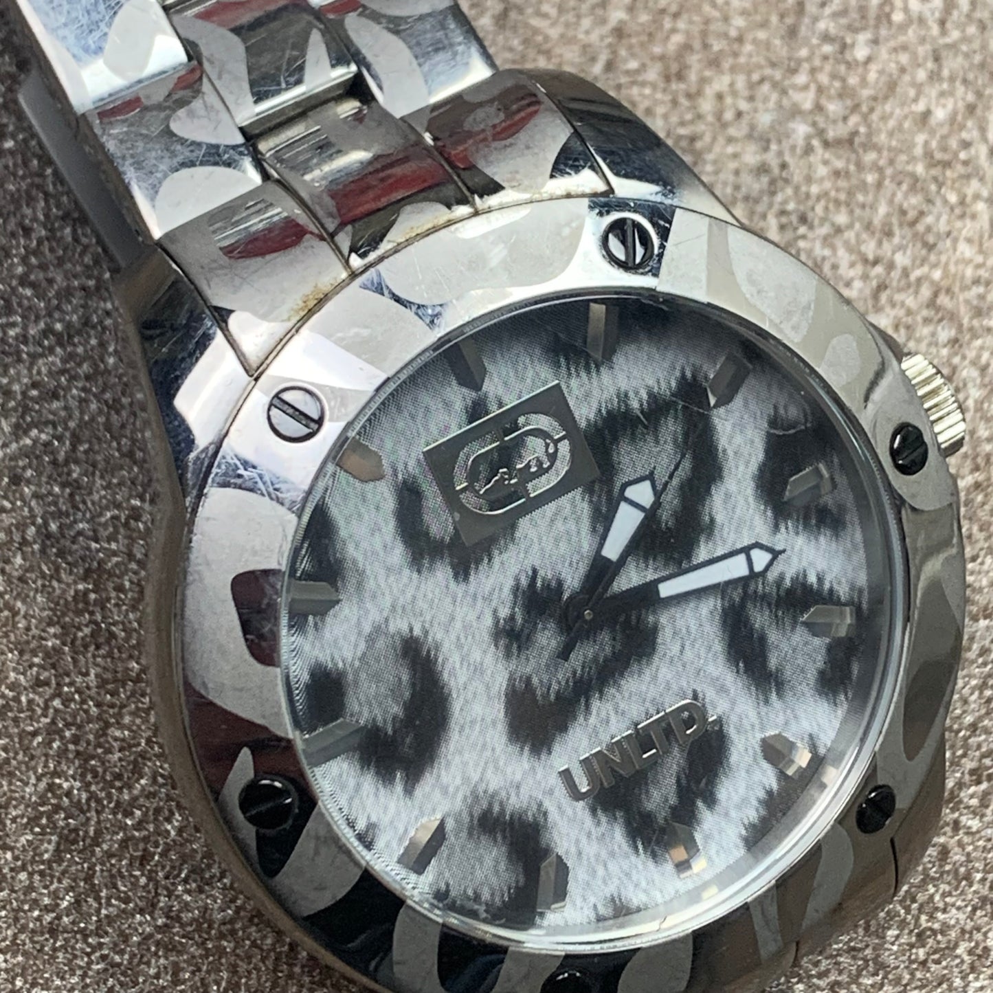 Ecko Unltd. 00s leopard print watch