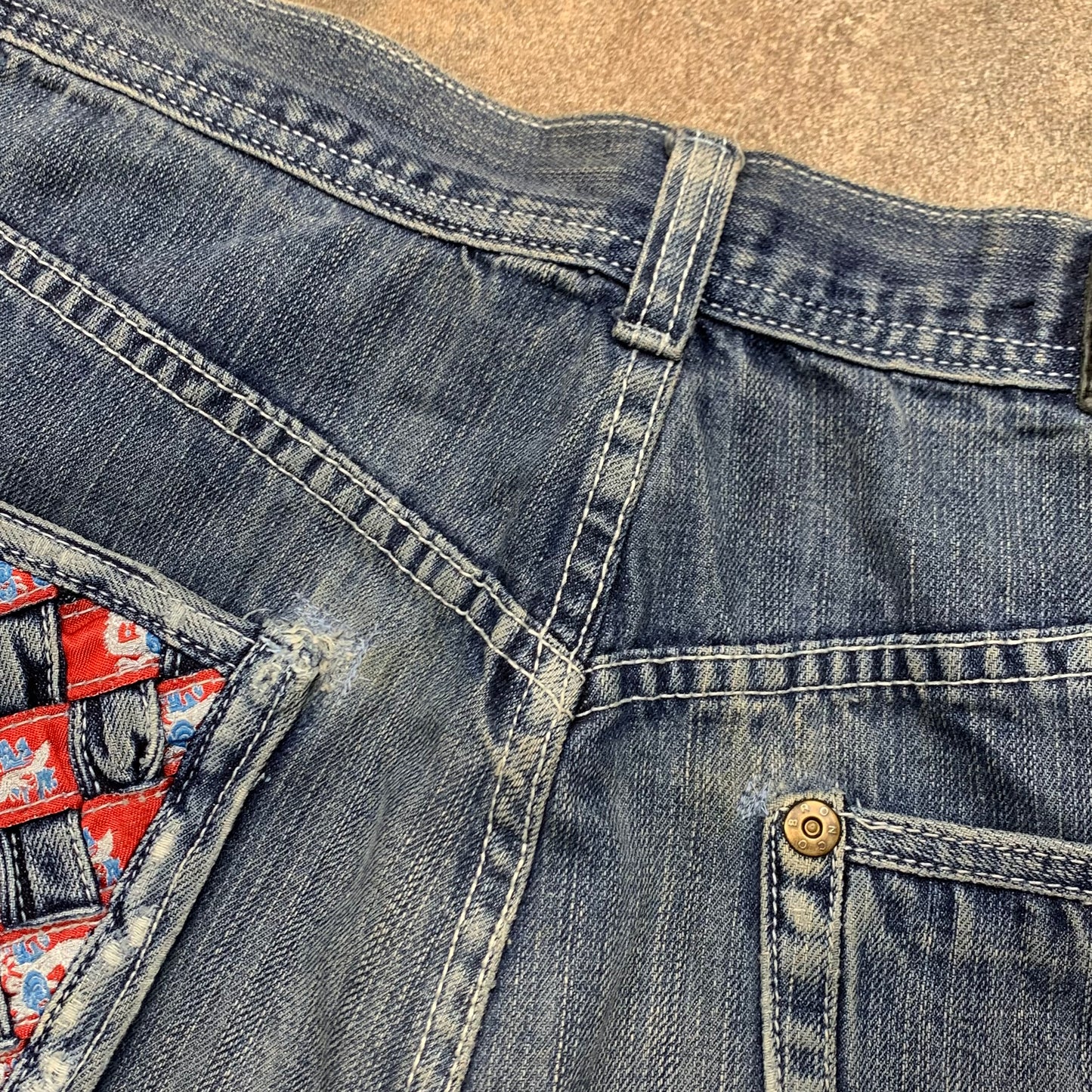 Raw Blue 00s blue baggy graphic denim jeans