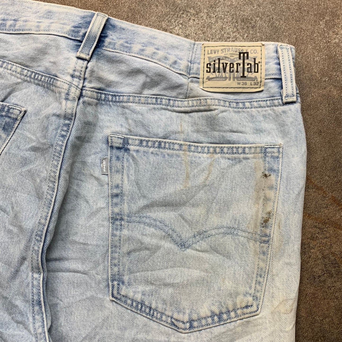 Levi's Silvertab 00s pale blue baggy jorts