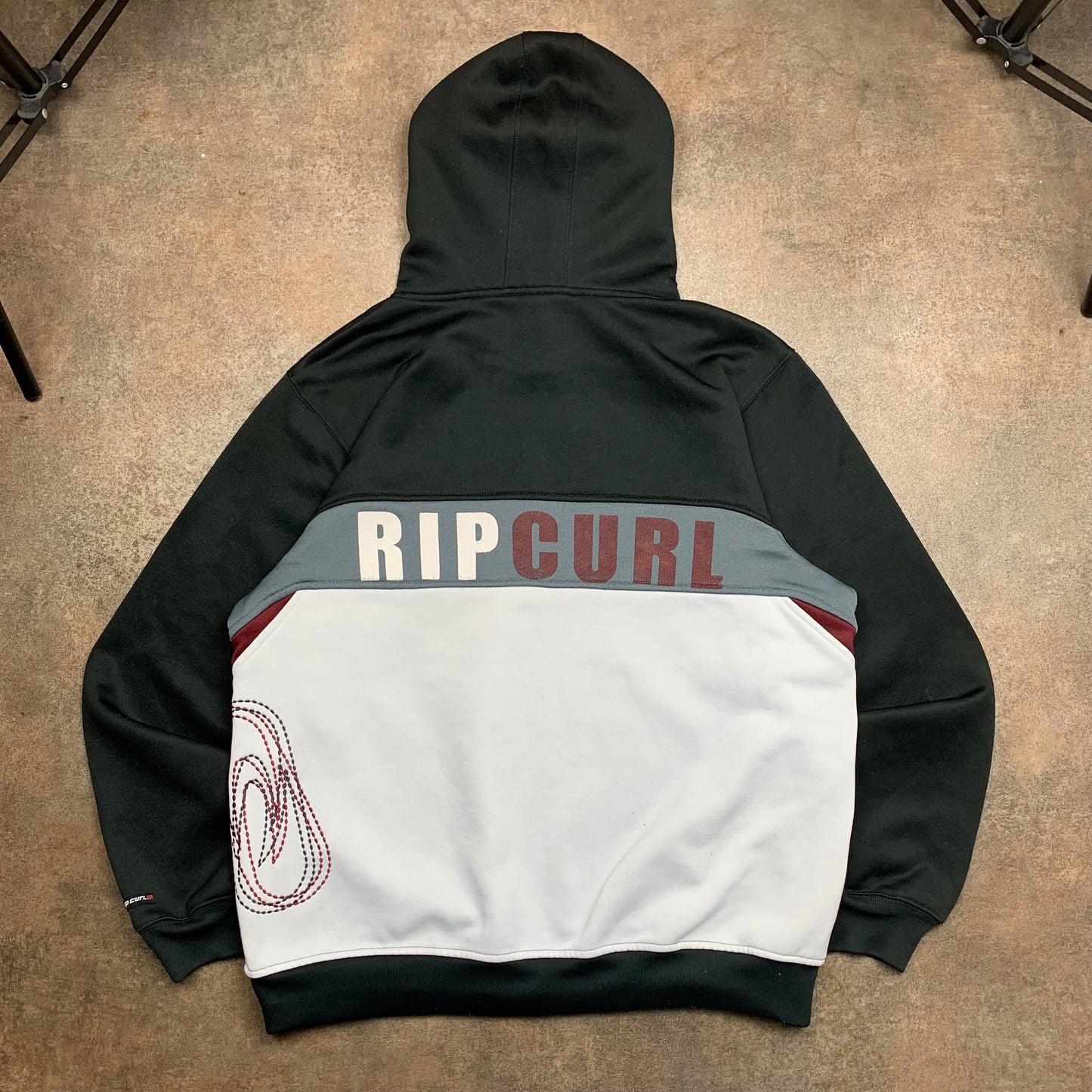 Rip Curl 00s black white graphic hoodie