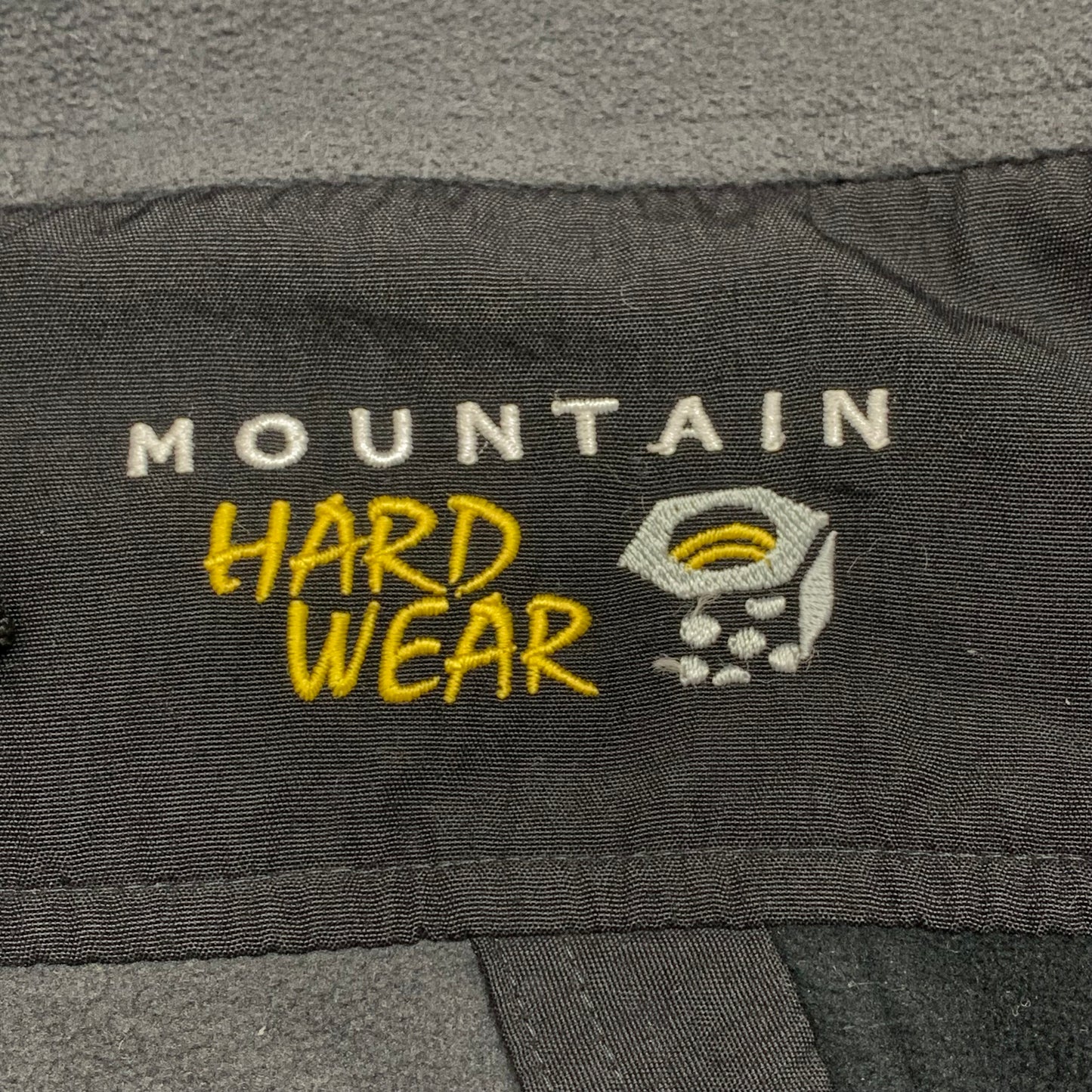 Mountain Hardwear 00s black grey jacket