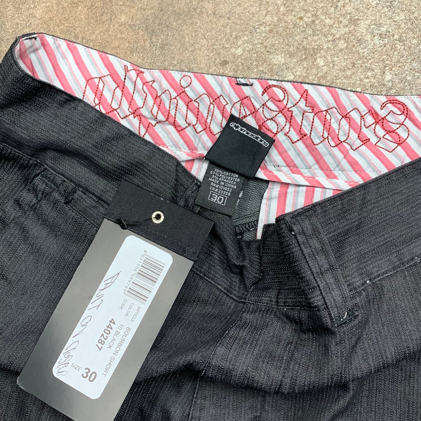 Alpinestars 00s baggy graphic grey jorts