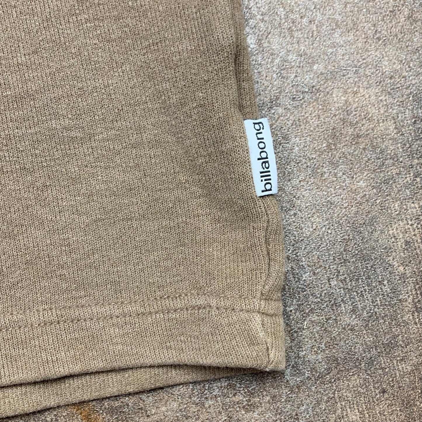Billabong 00s brown beige v-neck sweater