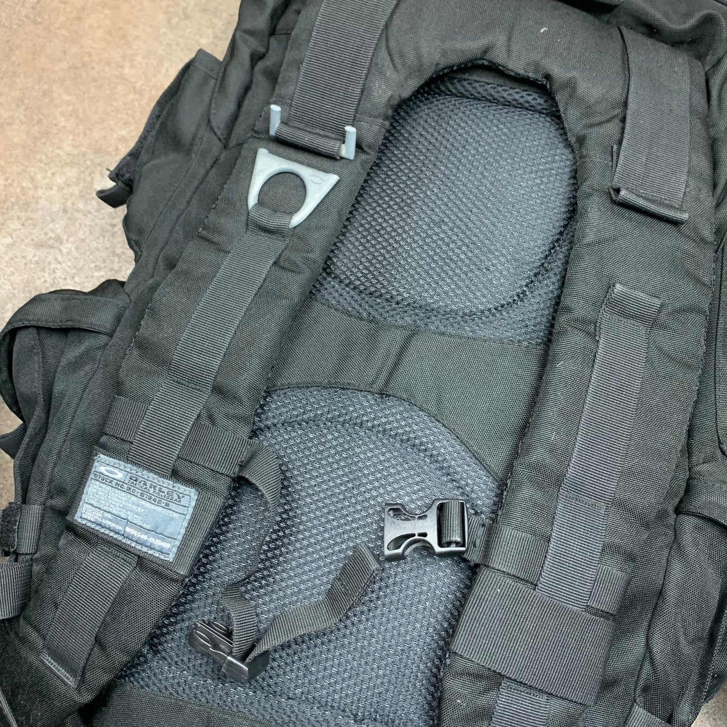 Oakley Software 90s Mechanism black backpack