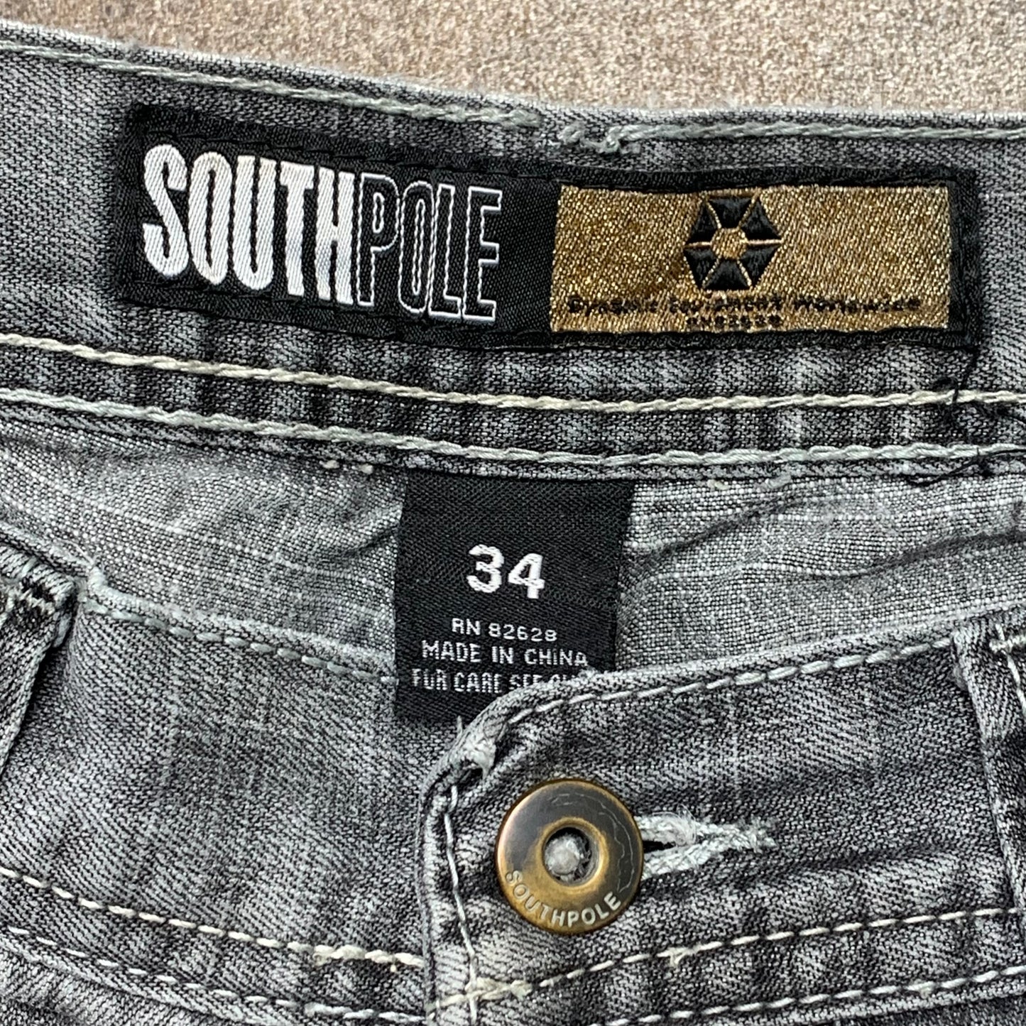 Southpole 00s grey baggy graphic jorts