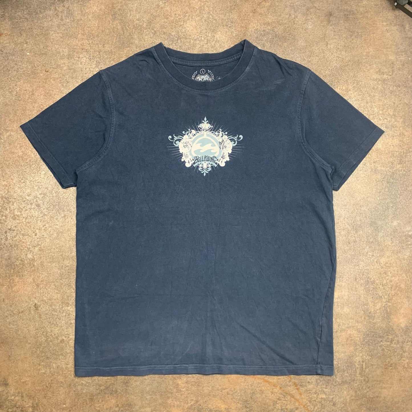 Billabong 00s navy surf graphic tee