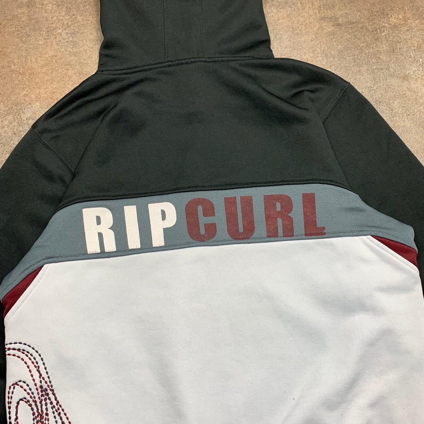 Rip Curl 00s black white graphic hoodie