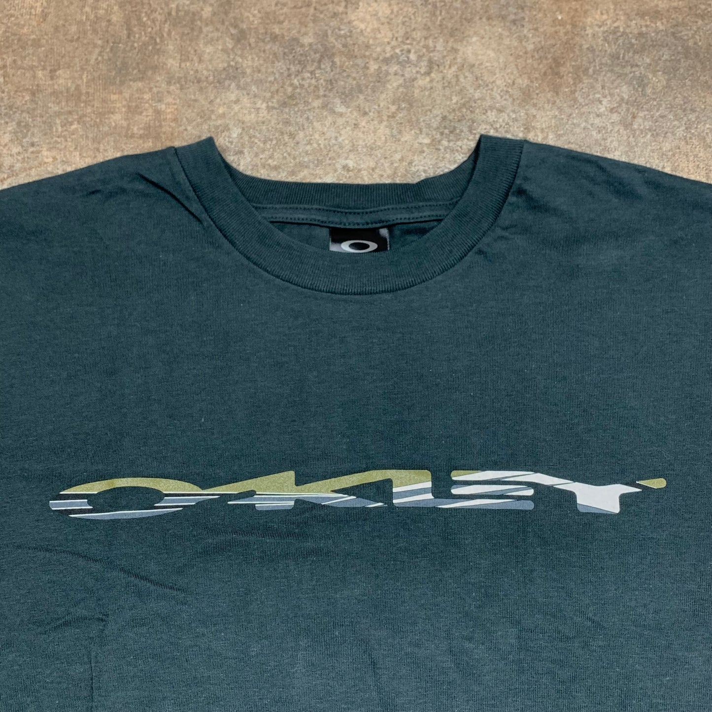 Oakley 00s black graphic deadstock t-shirt