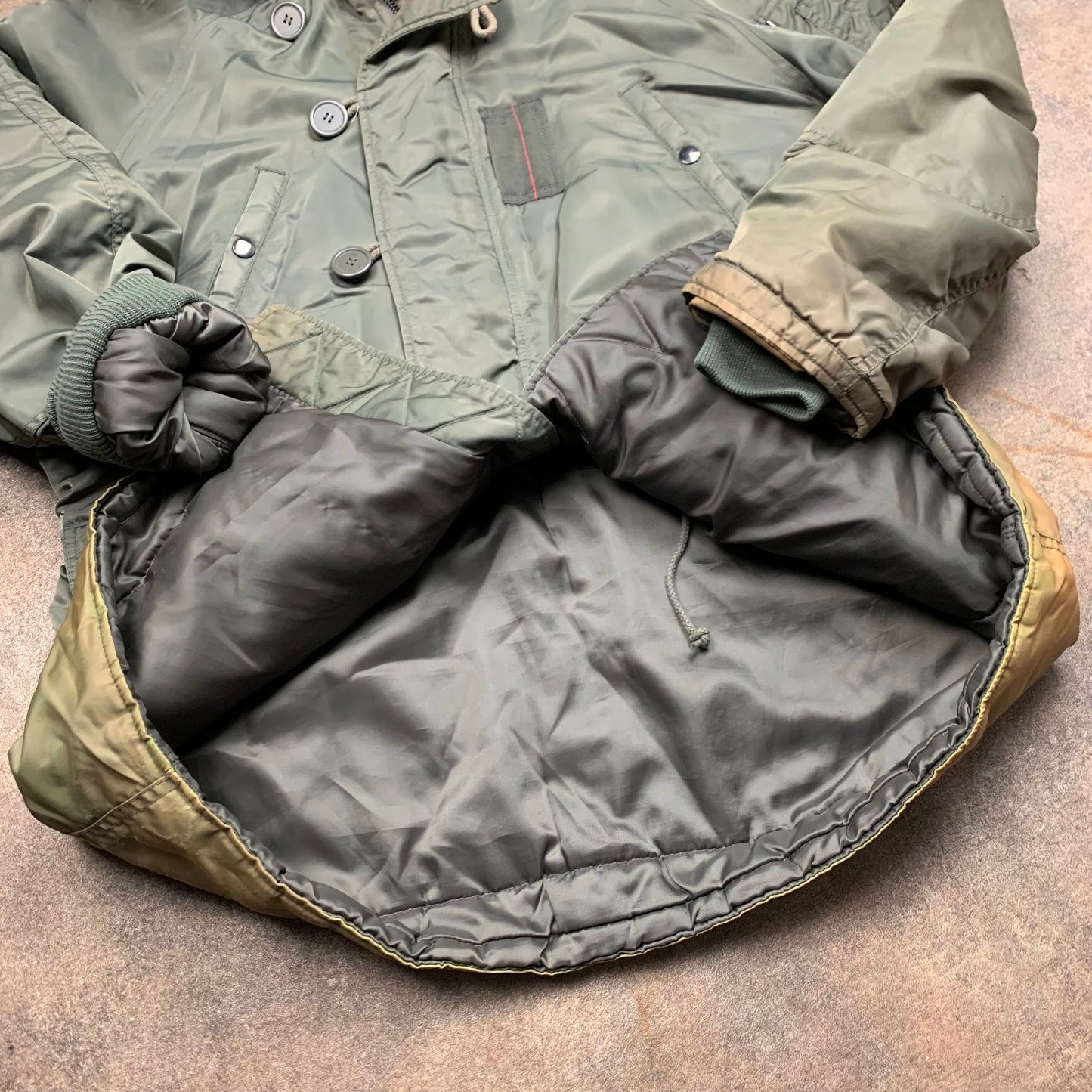 Avirex 90s khaki faded fur hood utilised parka