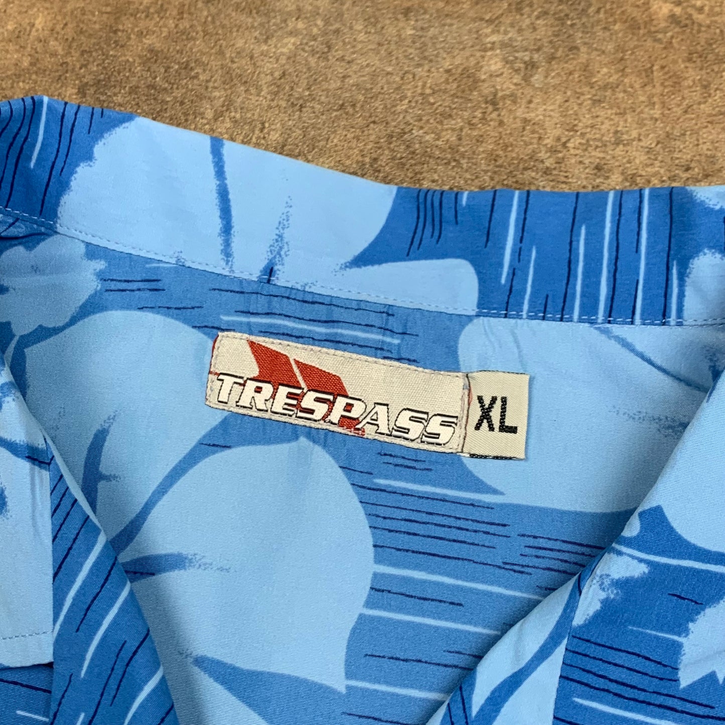 Trespass 90s blue floral hawaiian shirt