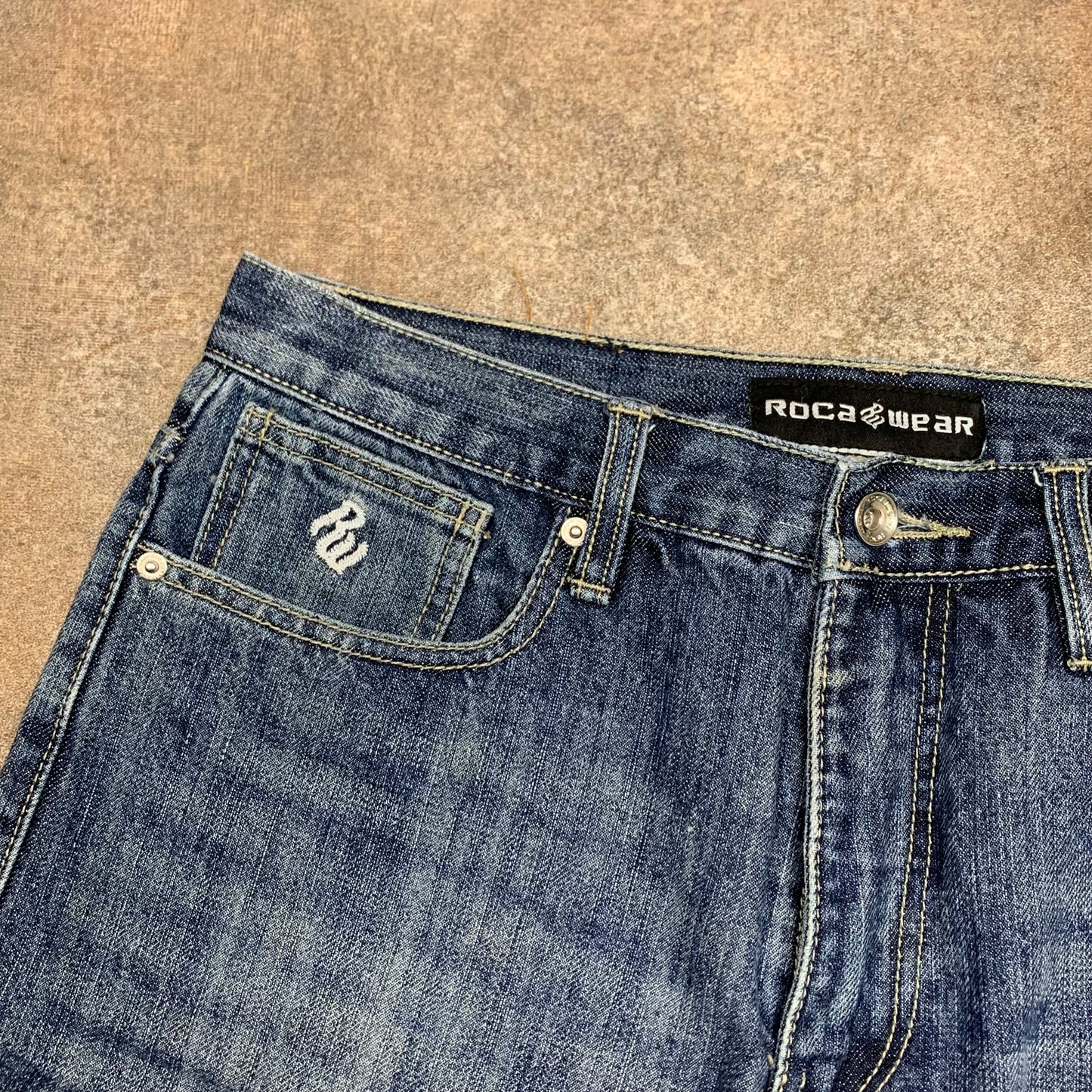 Rocawear 90s blue graphic baggy jeans