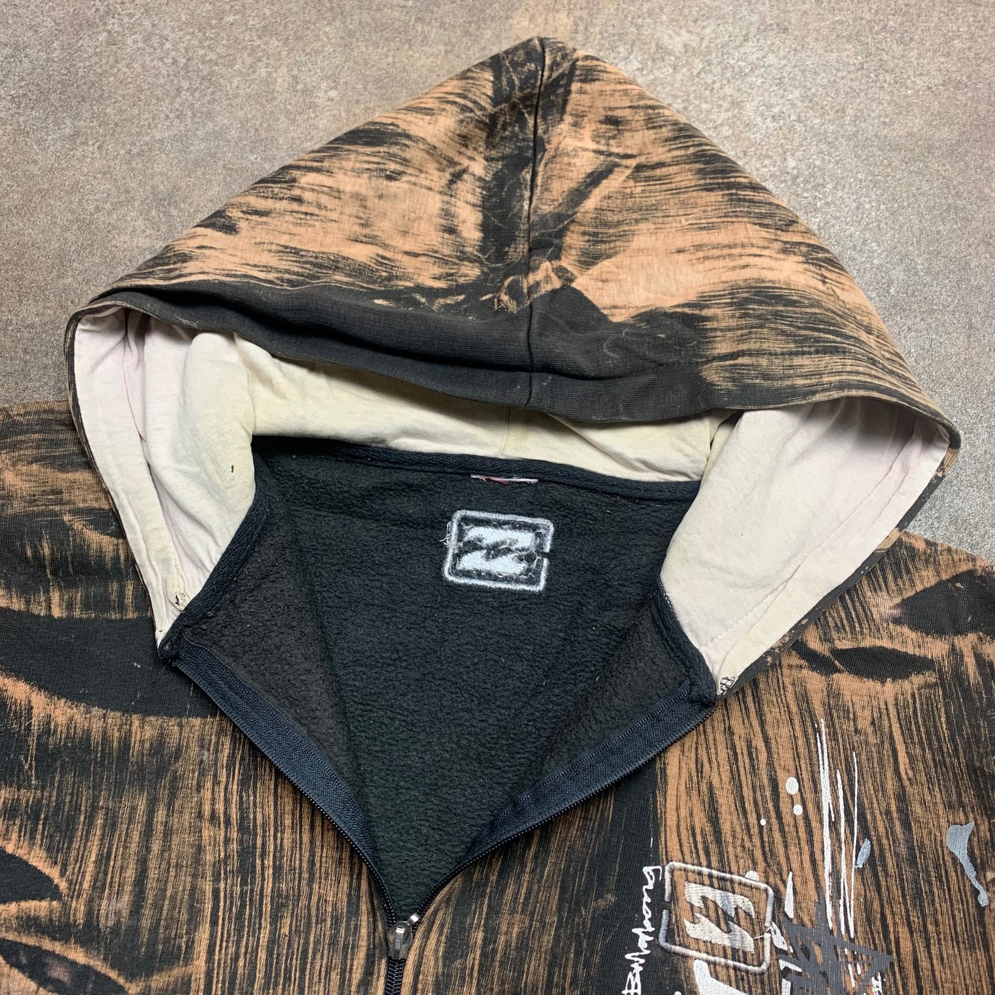 Billabong 00s graphic brown zip hoodie