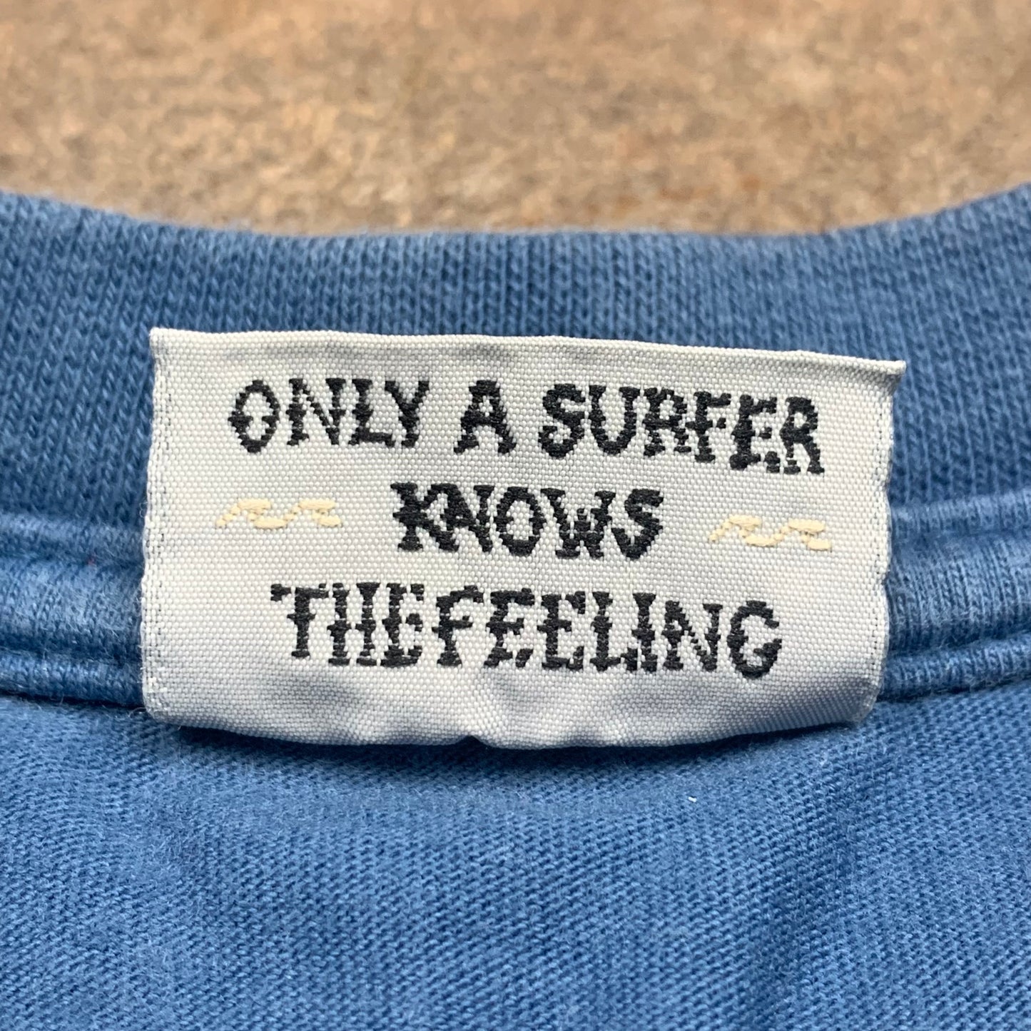 Billabong Australia 90s blue graphic tee