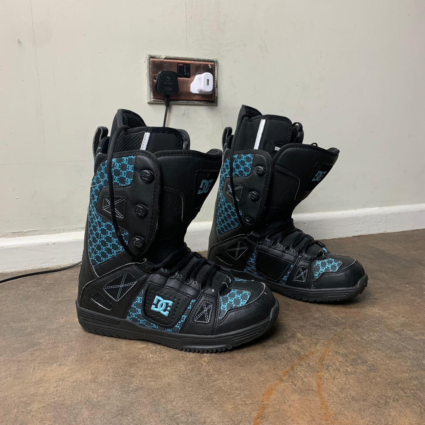 DC Shoes 00s Phase snow boots (7.5)