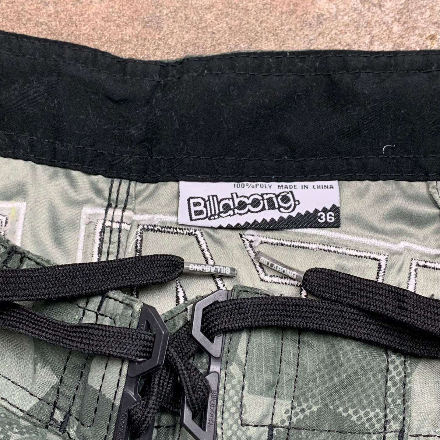 Billabong Metallica 00s graphic khaki boardshorts