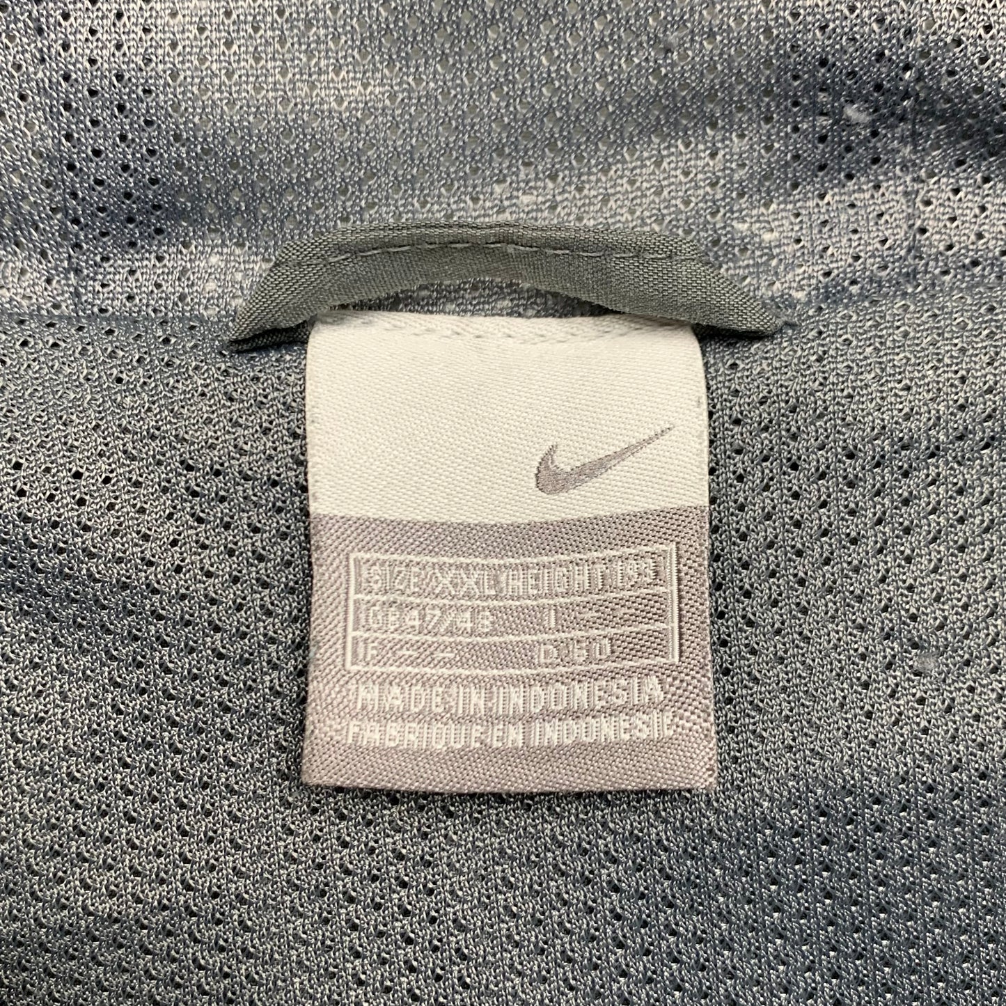 Nike 00s grey white utilised jacket