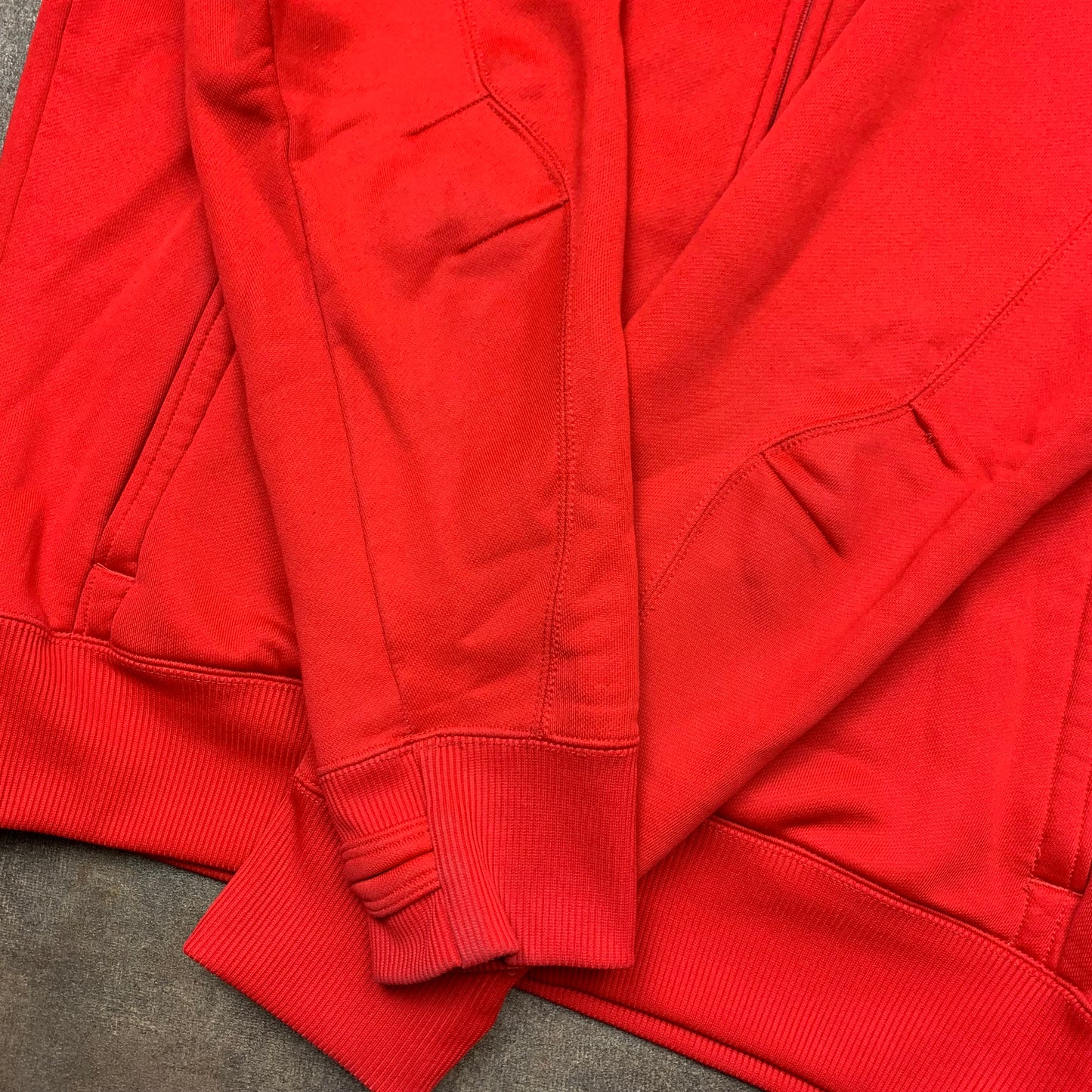 Oakley 00s red boxy zip hoodie