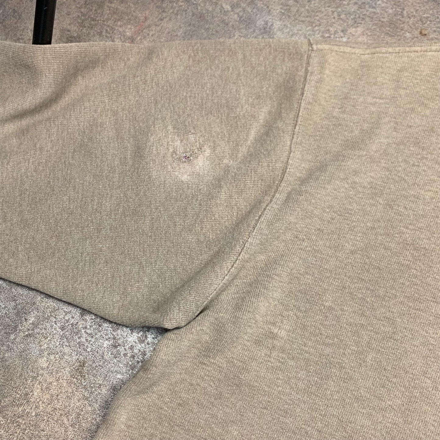 Billabong 00s brown beige v-neck sweater