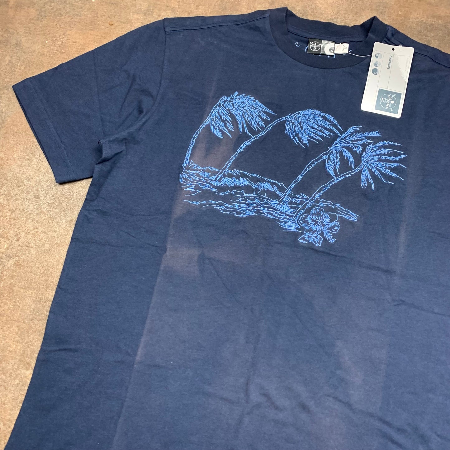 Chiemsee 00s graphic embroidered tee