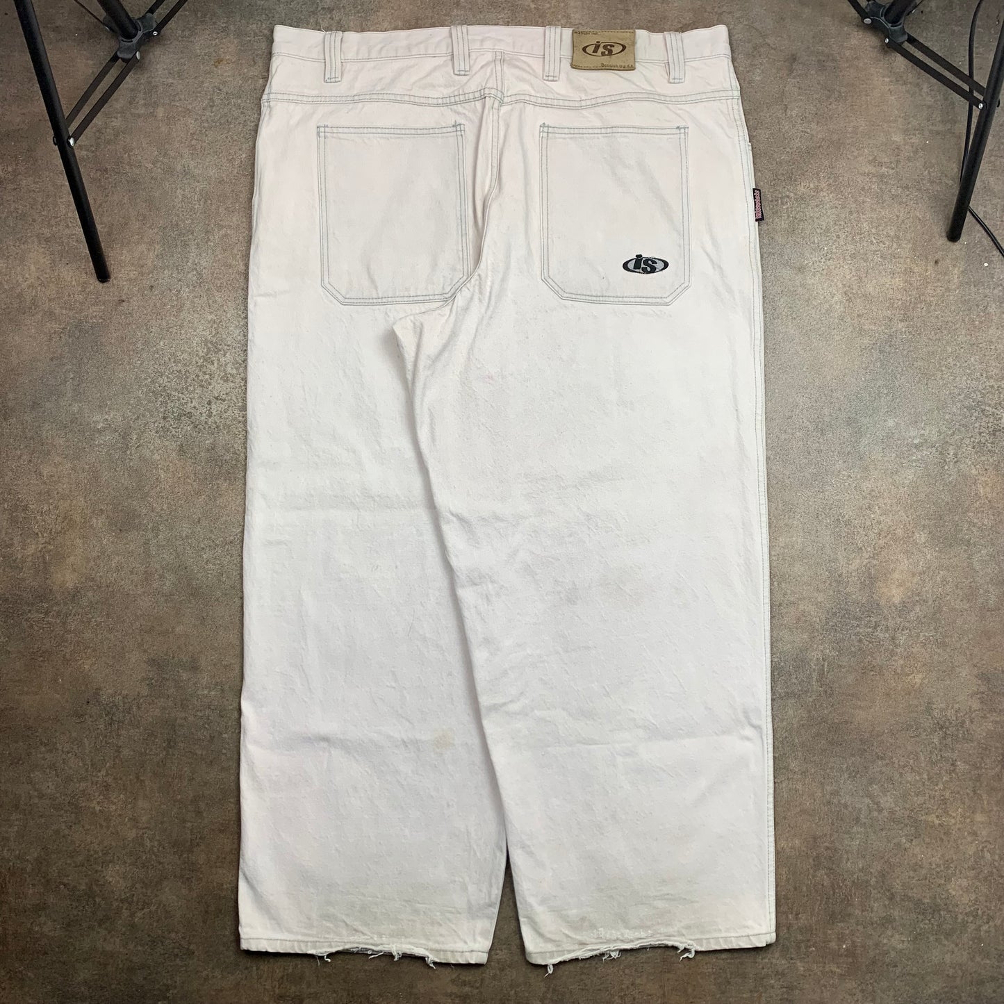 Interstate 90s baggy embroidered jeans