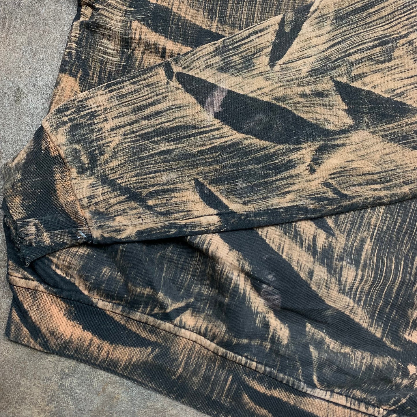 Billabong 00s graphic brown zip hoodie
