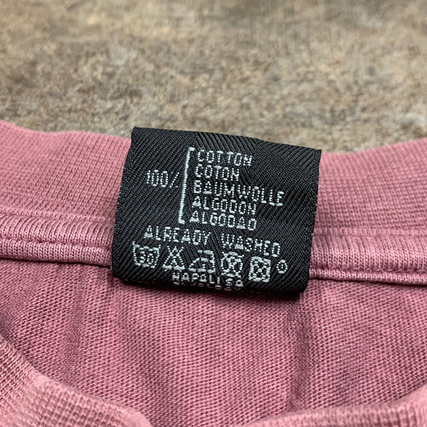 Quiksilver 90s pink graphic faded tee