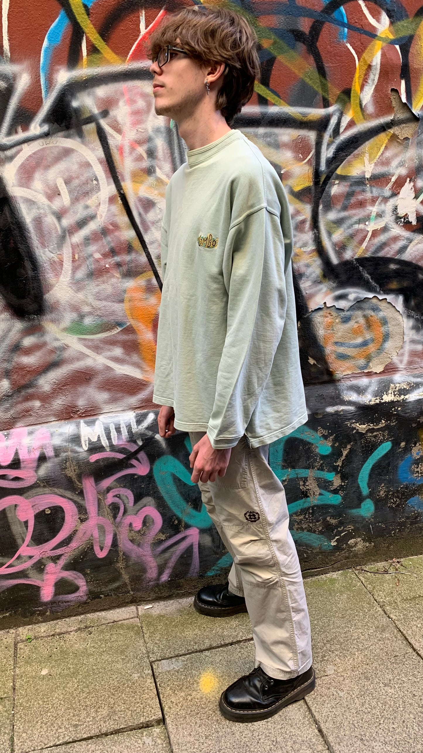 Quiksilver 00s baggy cream graphic jeans